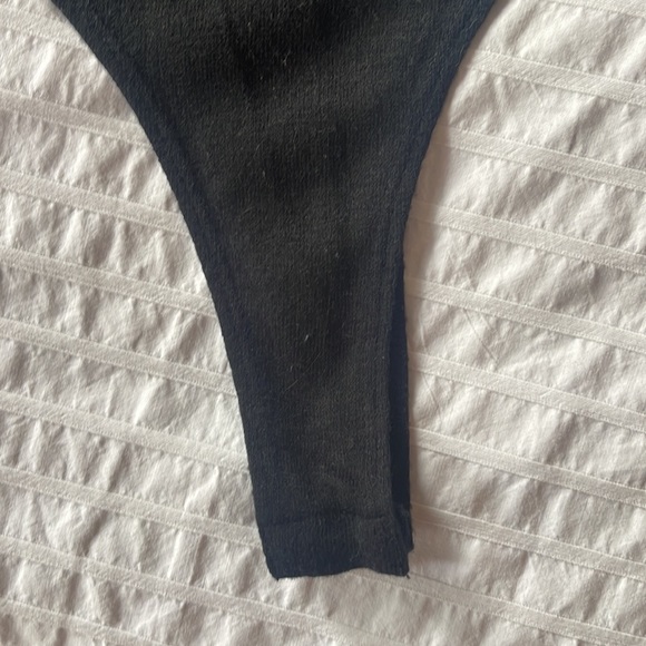 Off the shoulder folded bodysuit - Picture 5 of 6